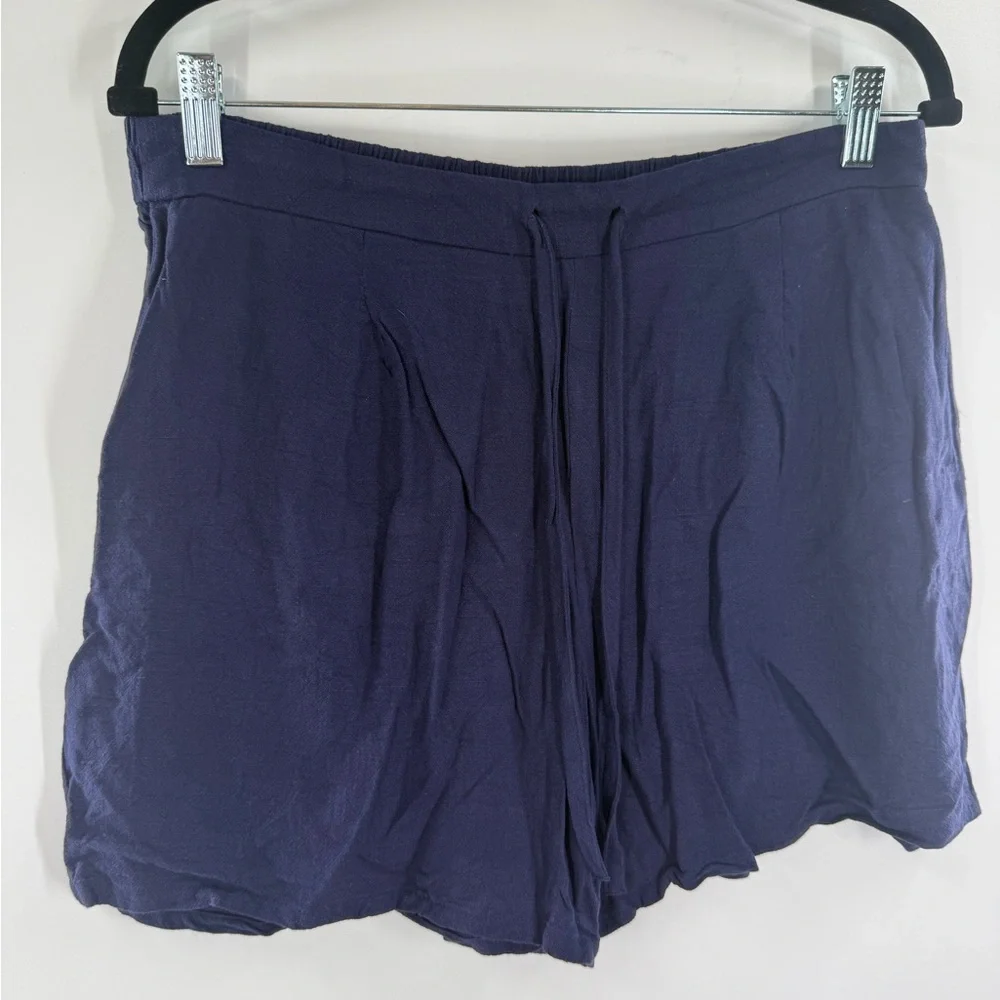 EUC Riley & Rae Flat Front Shorts - Picture 3 of 6